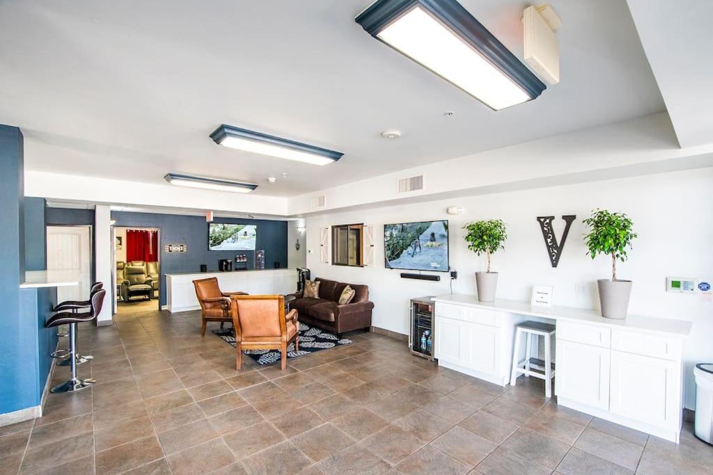 Vistas 115 - Modern Luxury Amenities Sleeps 4 Sierra Vista